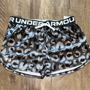 UNDER ARMOUR YOUTH SHORTS SIZE LARGE LOOSE HEAT GEAR
